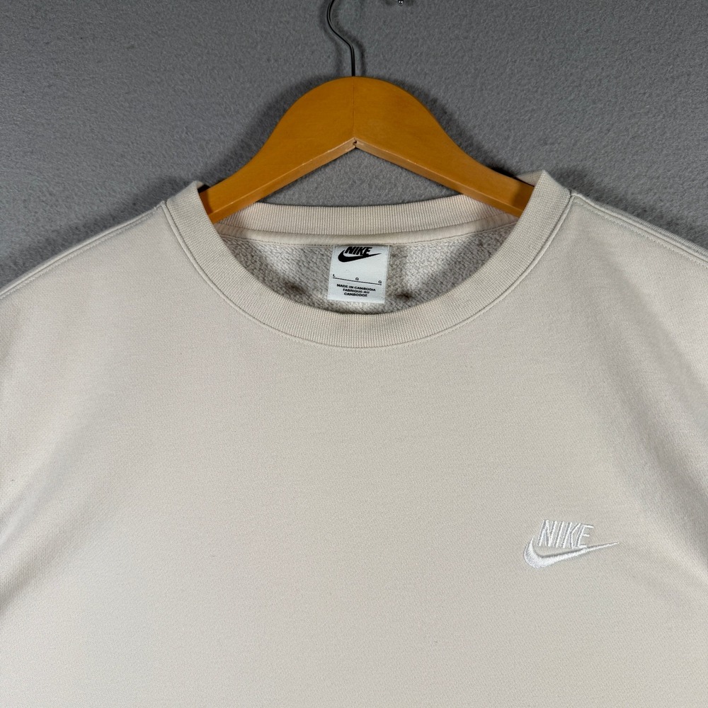 Nike Sportswear Club Fleece Crewneck Sweatshirt Beige BV2662-072 Mens Large - Picture 4 of 15